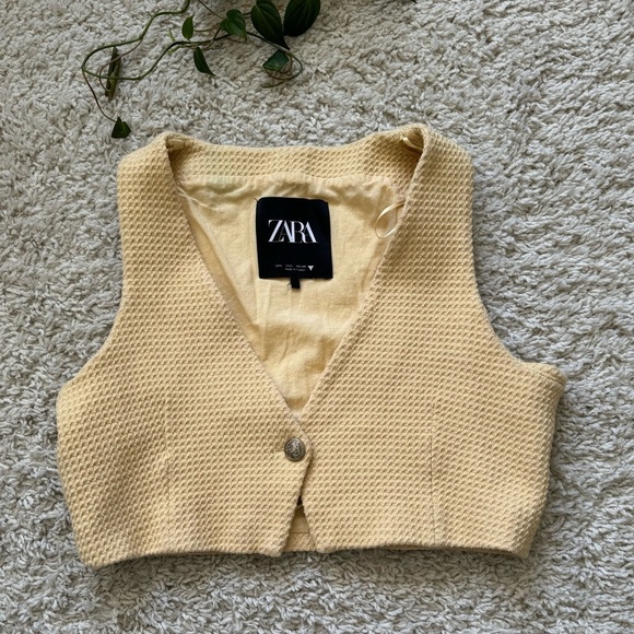Zara Yellow Textured Vest Front Button size L - Picture 4 of 7